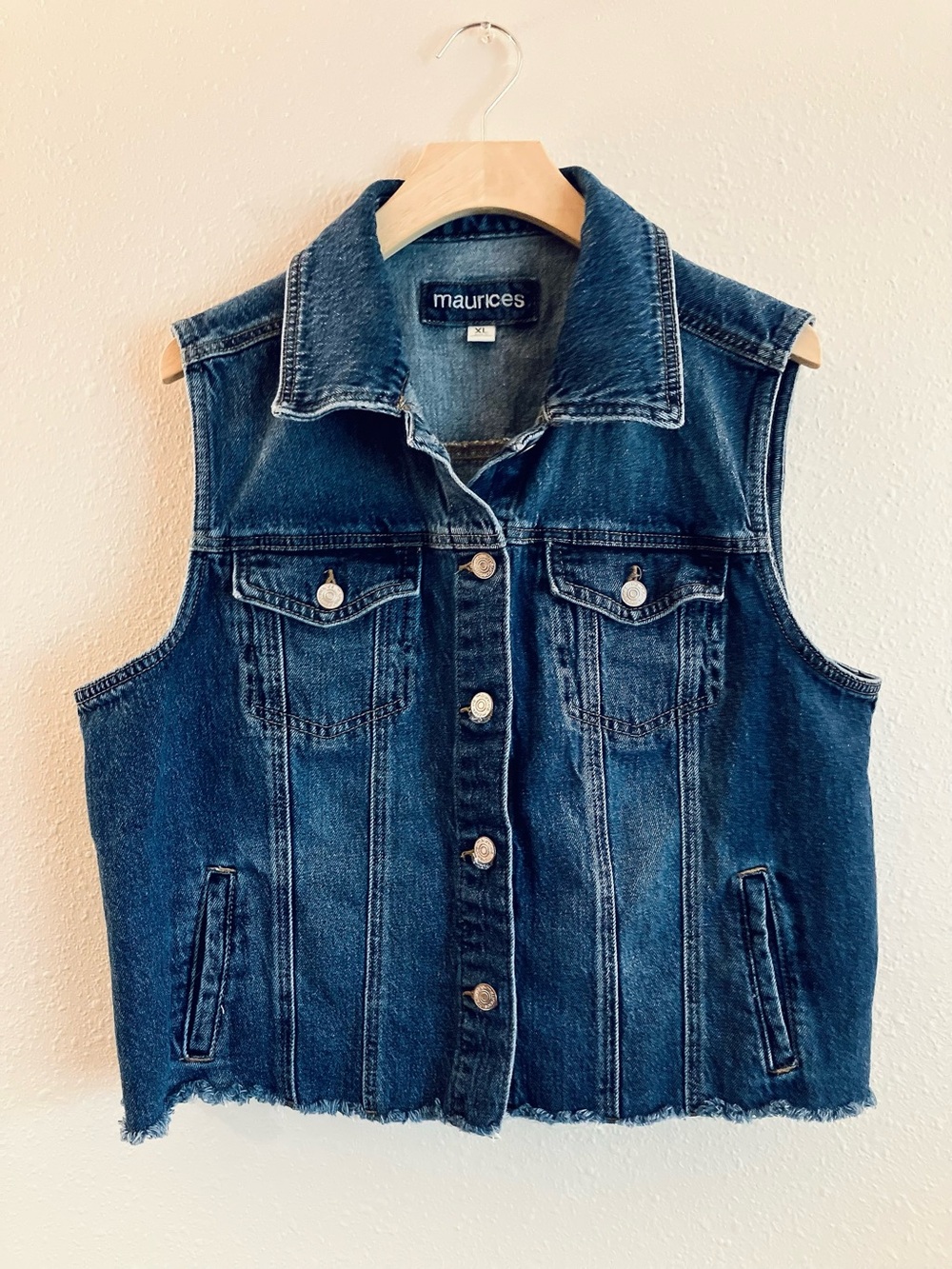 Maurices Cropped Raw Hem Denim Sleeveless Denim Jacket Vest Button Down - Picture 2 of 10